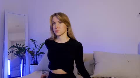 SweetKira1 online show from 03.09.26