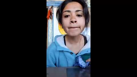 Snapshot of sweetlatinafit chatting on 12.16.25 sweetlatinafit online show from 12.16.25