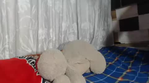 Snapshot of sweetlatinakim chatting on 01.16.25 Camilo online show from 01.16.25