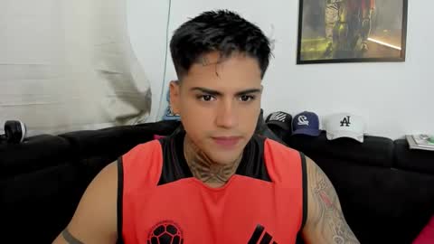 Snapshot of sweetlatinoboy chatting on 03.17.26 SWEETLATINBOY online show from 03.17.26