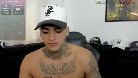 Snapshot of sweetlatinoboy chatting on 04.01.26 SWEETLATINBOY online show from 04.01.26