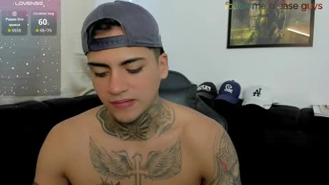 Snapshot of sweetlatinoboy chatting on 04.04.26 SWEETLATINBOY online show from 04.04.26