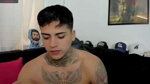 Snapshot of sweetlatinoboy chatting on 04.19.26 SWEETLATINBOY online show from 04.19.26
