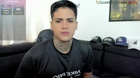 Snapshot of sweetlatinoboy chatting on 04.25.26 SWEETLATINBOY online show from 04.25.26