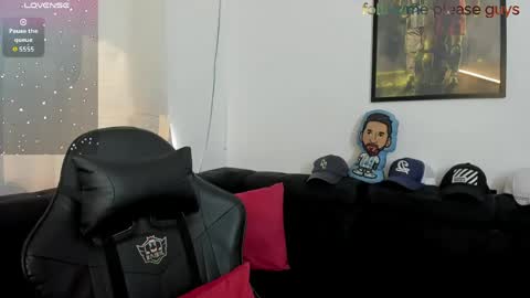 Snapshot of sweetlatinoboy chatting on 05.09.26 SWEETLATINBOY online show from 05.09.26