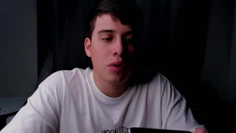 Snapshot of sweetlian_04 chatting on 12.15.24 Lian online show from 12.15.24