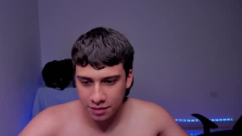 Snapshot of sweetlian_04 chatting on 12.21.24 Lian online show from 12.21.24