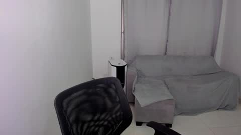 Snapshot of sweetlian_04 chatting on 02.26.25 Lian online show from 02.26.25