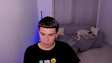 Snapshot of sweetlian_04 chatting on 03.04.25 Lian online show from 03.04.25