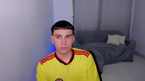 Snapshot of sweetlian_04 chatting on 03.06.25 Lian online show from 03.06.25