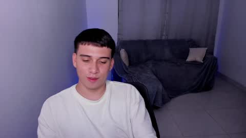 Snapshot of sweetlian_04 chatting on 03.09.25 Lian online show from 03.09.25