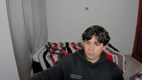 Snapshot of sweetlian_04 chatting on 10.01.25 Lian online show from 10.01.25