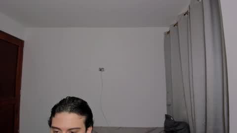 Snapshot of sweetlian_04 chatting on 10.10.25 Lian online show from 10.10.25