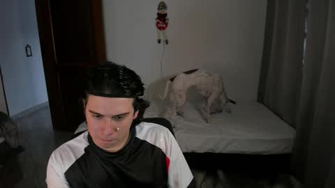 Snapshot of sweetlian_04 chatting on 11.12.25 Lian online show from 11.12.25