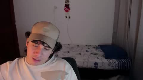 Snapshot of sweetlian_04 chatting on 11.15.25 Lian online show from 11.15.25