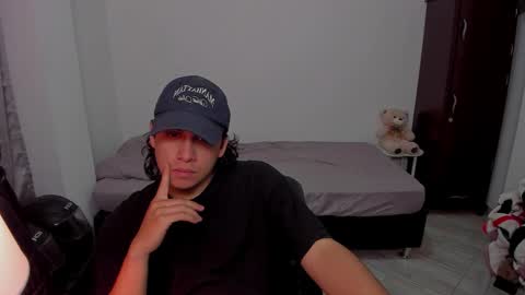 Snapshot of sweetlian_04 chatting on 02.08.26 Lian online show from 02.08.26