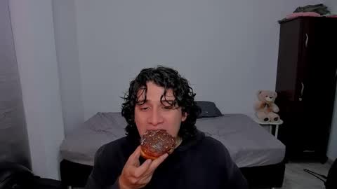 Snapshot of sweetlian_04 chatting on 02.16.26 Lian online show from 02.16.26