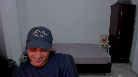 Snapshot of sweetlian_04 chatting on 02.18.26 Lian online show from 02.18.26