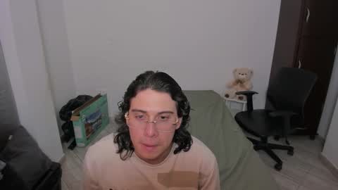 Snapshot of sweetlian_04 chatting on 03.13.26 Lian online show from 03.13.26