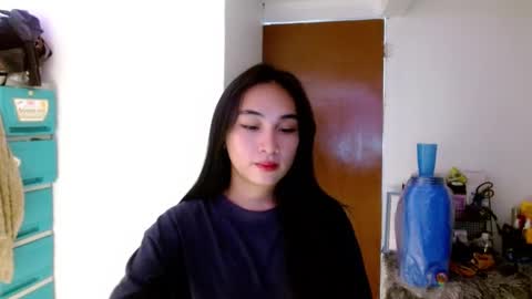 Snapshot of sweetlilly_18 chatting on 01.23.25 Lilly online show from 01.23.25