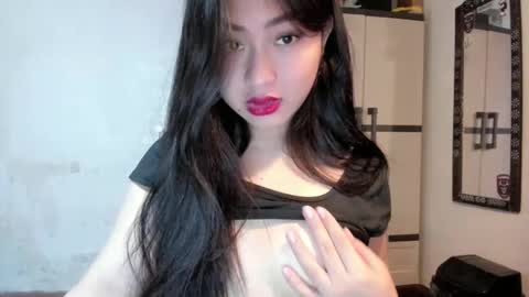 Snapshot of sweetlovepinay04 chatting on 12.08.24 Zoe online show from 12.08.24