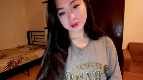 Snapshot of sweetlovepinay04 chatting on 10.09.25 Zoe online show from 10.09.25