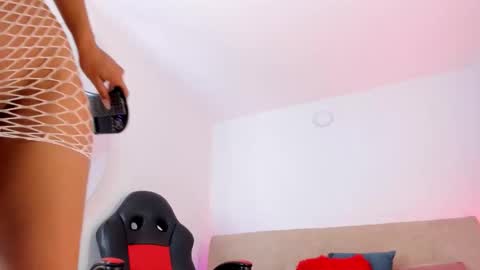 instagram sweetluna 0 online show from 11.10.25