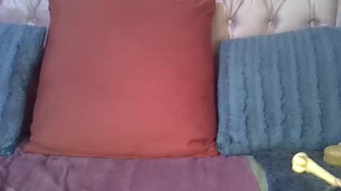 sweetmellowx1 online show from 02.19.25