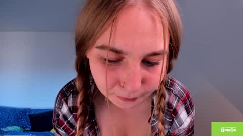 Snapshot of sweetmila1 chatting on 09.20.25 Mila online show from 09.20.25