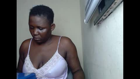 Snapshot of sweetnectarx chatting on 02.16.25 sweetnectarx online show from 02.16.25