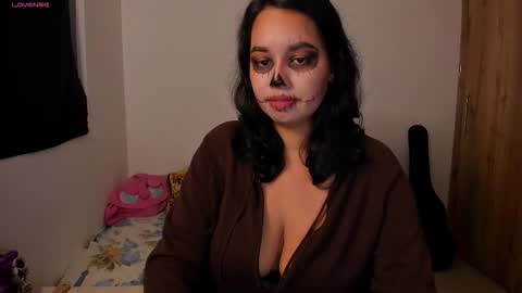 Snapshot of sweetnoah04 chatting on 10.23.25 Noah online show from 10.23.25