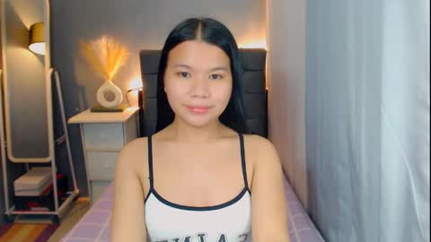 Snapshot of sweetnwildts chatting on 04.25.26 Ghena online show from 04.25.26
