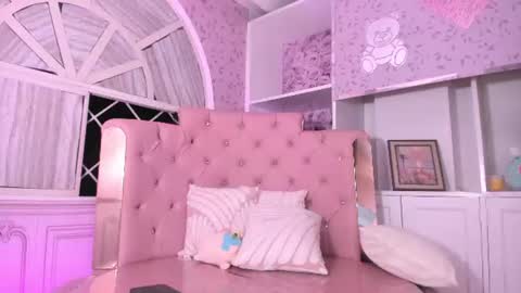 Snapshot of sweetobsession__ chatting on 06.14.26 Valen online show from 06.14.26