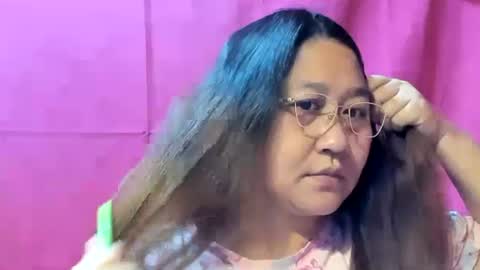 Snapshot of sweetpilipina88 chatting on 01.06.25 MIA online show from 01.06.25