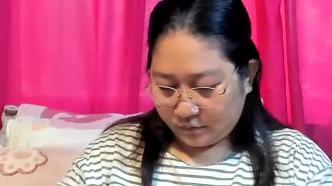 Snapshot of sweetpilipina88 chatting on 06.17.26 MIA online show from 06.17.26