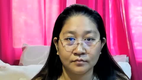 Snapshot of sweetpilipina88 chatting on 06.26.26 MIA online show from 06.26.26