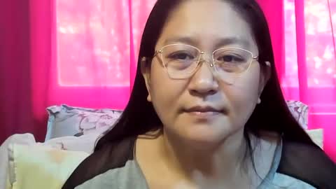 Snapshot of sweetpilipina88 chatting on 07.11.26 MIA online show from 07.11.26