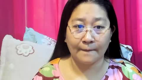 Snapshot of sweetpilipina88 chatting on 07.12.26 MIA online show from 07.12.26