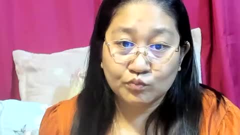 Snapshot of sweetpilipina88 chatting on 07.26.26 MIA online show from 07.26.26
