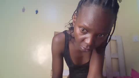 sweetpink_1 online show from 02.14.26