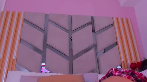 Snapshot of sweetsalome_01 chatting on 02.25.26 sweetsalome_01 online show from 02.25.26