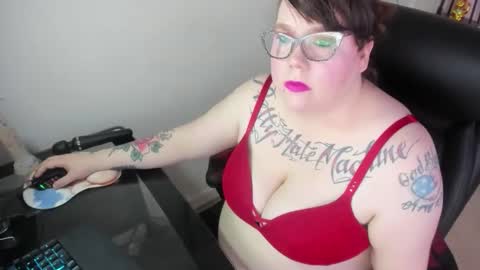 ruby and scarlet online show from 11.18.25