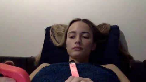 Snapshot of sweetsatalana chatting on 05.22.26 sweetsatalana online show from 05.22.26