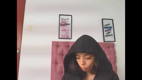 sweetscaarlett online show from 05.18.26