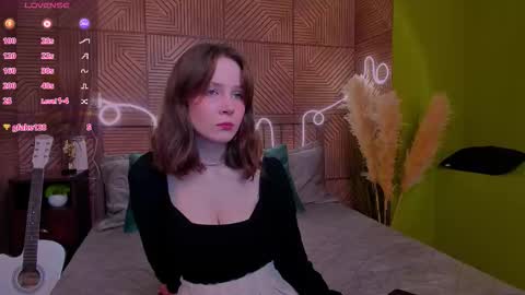 Snapshot of sweetshy_ chatting on 10.03.25 Alice online show from 10.03.25