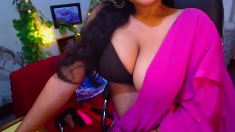 SweetSour online show from 11.19.25