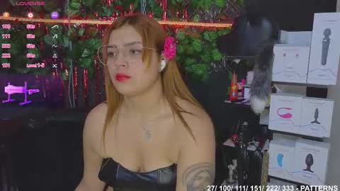 Molly -  INDEPENDENT MODEL online show from 12.22.25