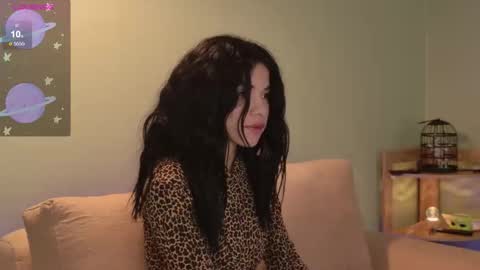 Snapshot of sweett_petite chatting on 03.27.26 online show from 03.27.26