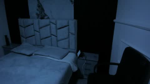 Snapshot of sweettanniex chatting on 04.09.26 Sweet Annie online show from 04.09.26