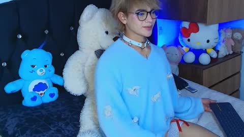 Neffer online show from 11.25.25